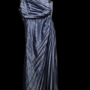 Elegant Blue Evening Gown
